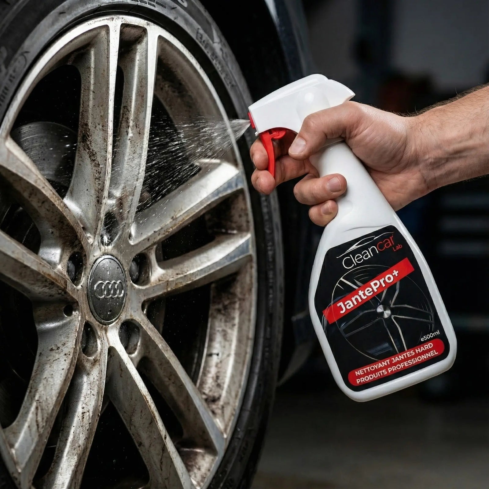 Le produit idéal pour nettoyer et redonnez l'aspect neuf à  vos jantes en quelque minute !